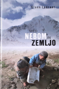 Naslovnica: Med nebom in zemljo